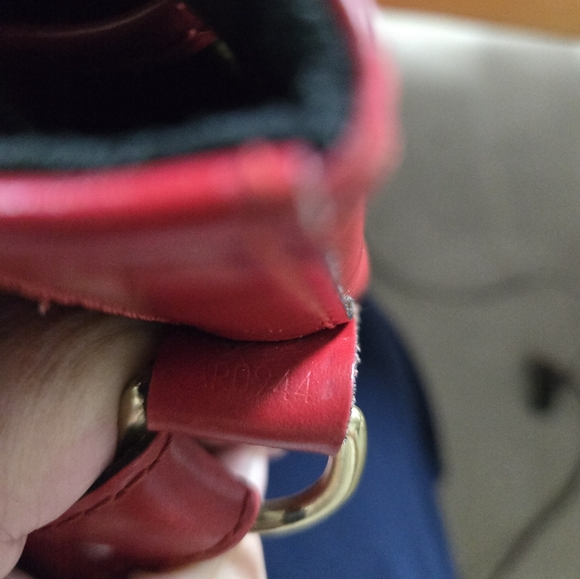 EUC LOUIS VUITTON NOE RED EPI SHOULDER BAG Date code AR0944 - Picture 12 of 12